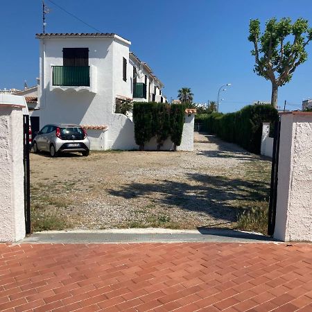 Charmante Maison Coeur De Ville 650M Plage Empuriabrava Exterior foto