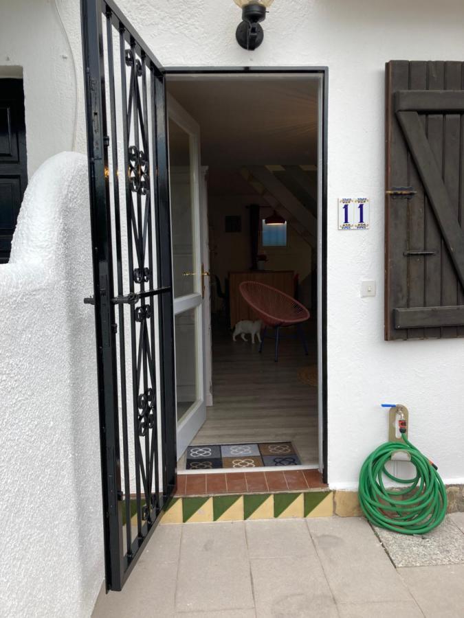 Charmante Maison Coeur De Ville 650M Plage Empuriabrava Exterior foto